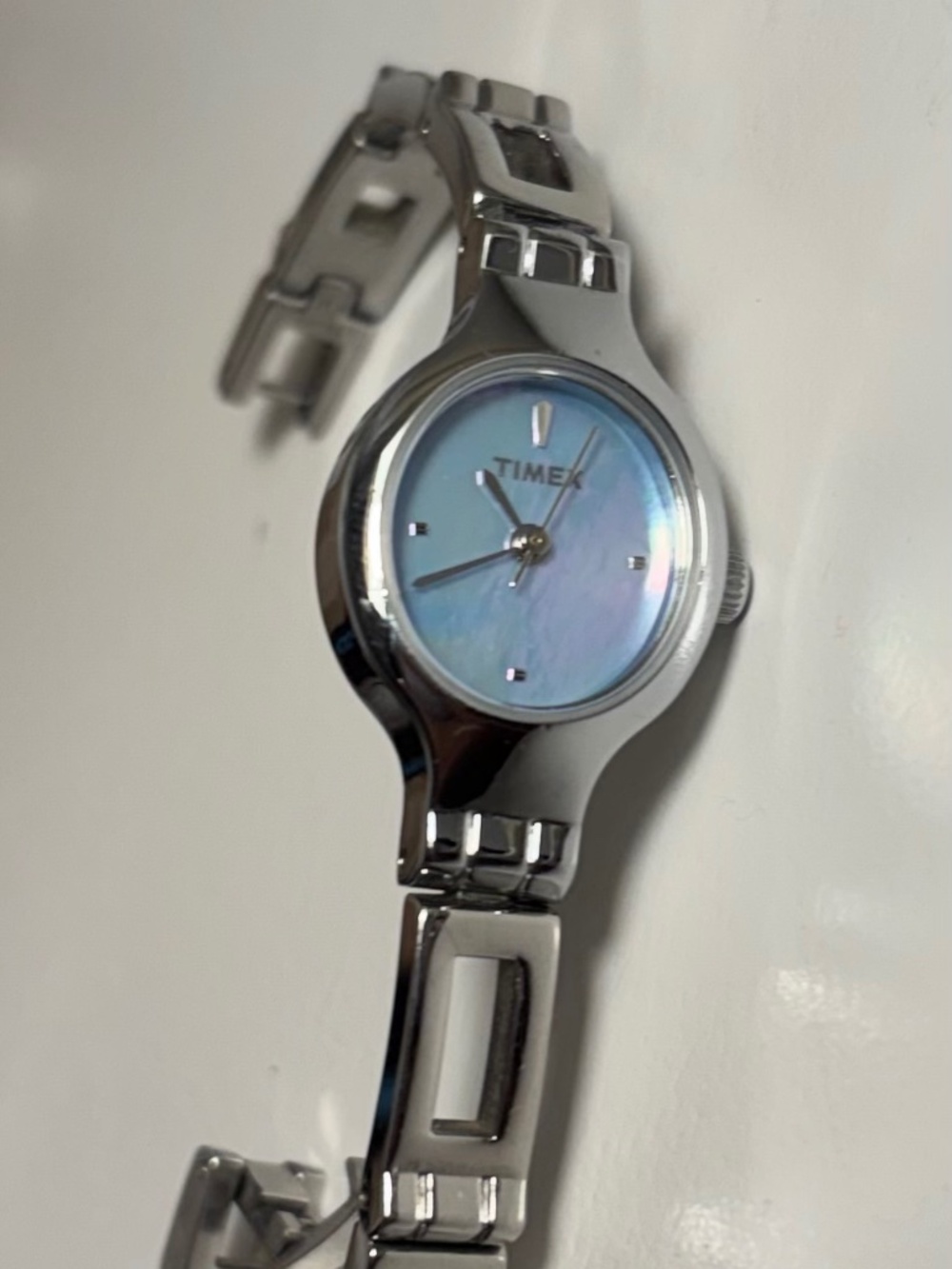 Timex Mother of Pearl Bracelet Watch Women’s 6” Wrist – Not Working